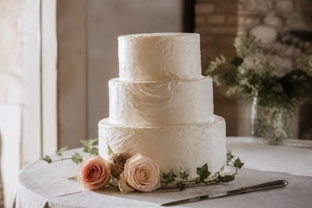 Ordering the Wedding Cake