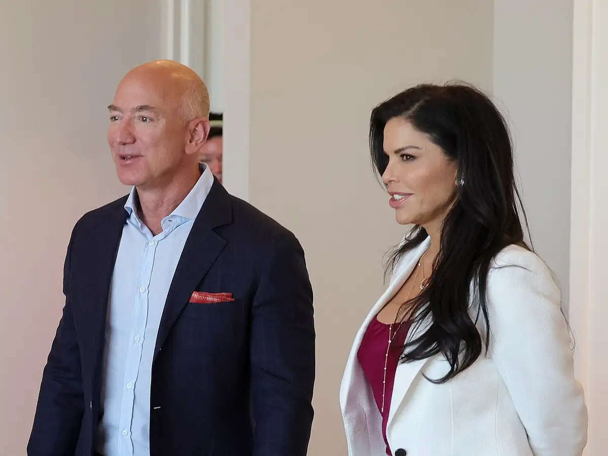Jeff Bezos and Lauren Sánchez in September 2021.